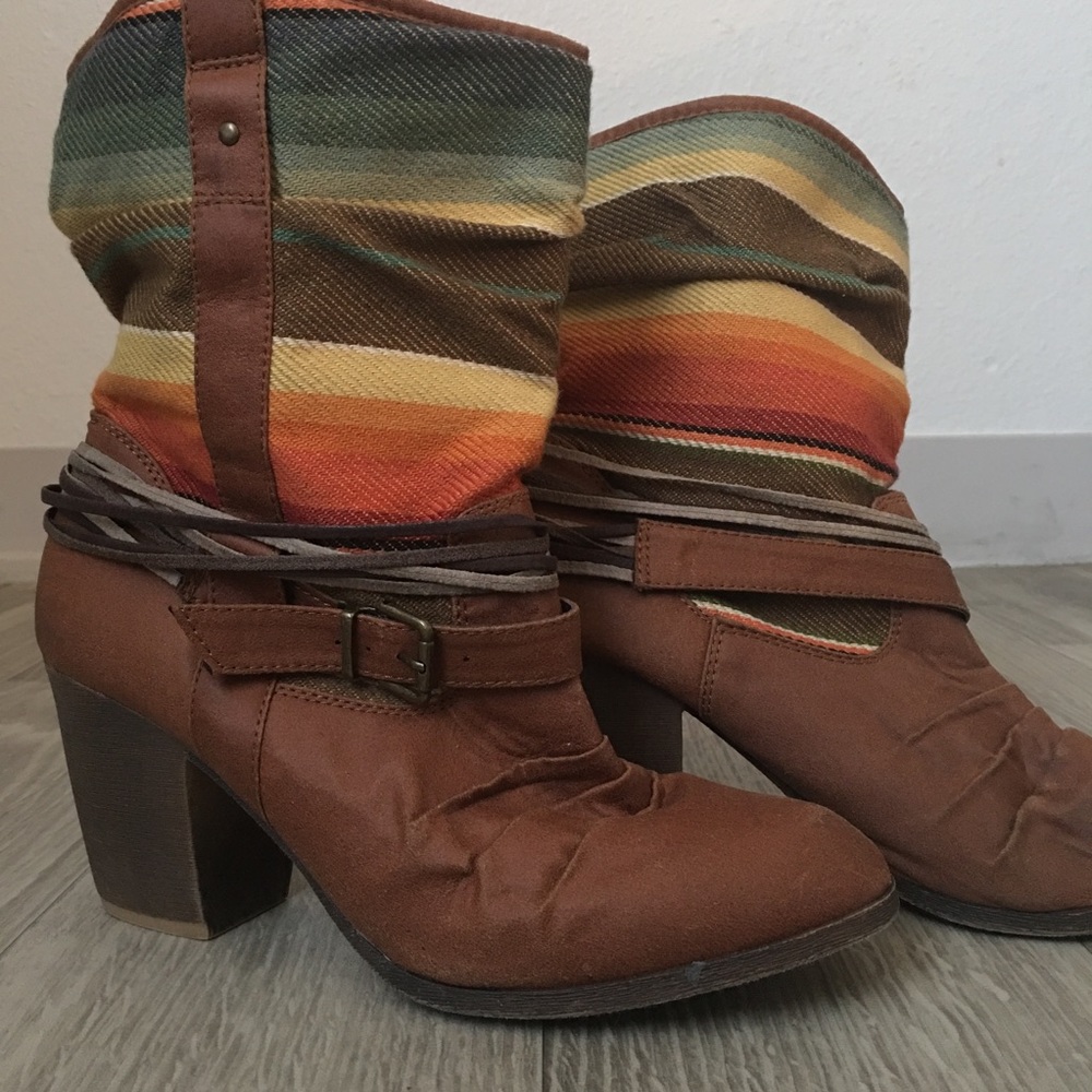 Rustic multi colored boots ❤️